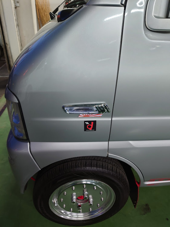 エブリイバンのローレルウィンカー✨・旧車の定番装備品💥・当時物じゃないけど…😅✋💦・メッキが堪らん…🤤✨・マッドマックス製☝️💡に関するカスタム事例の投稿画像4枚目