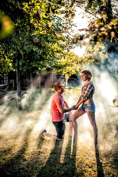 Fotógrafo de casamento Sergey Myakishev (frodobag). Foto de 26 de agosto 2016