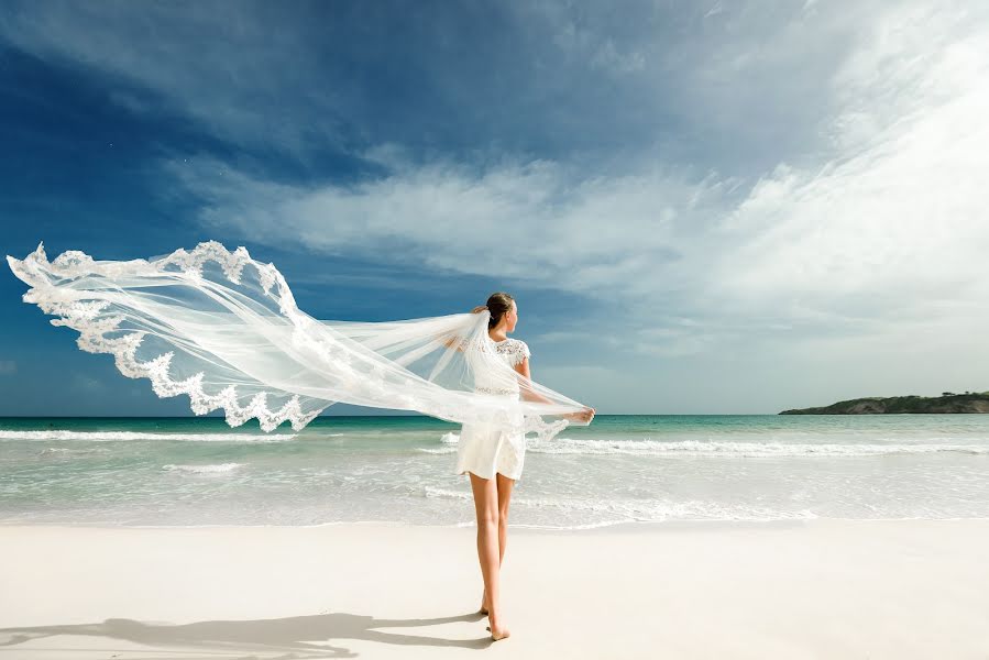 Fotógrafo de bodas Irina Savinova (irina-dominicana). Foto del 11 de julio 2021