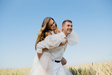 Wedding photographer Roksolyana Miron (lyanausyamyron). Photo of 17 August 2020