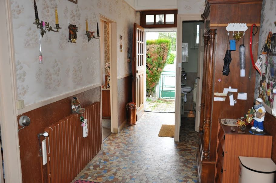 Vente maison 6 pièces 121.58 m² à Bellerive-sur-Allier (03700), 189 000 €