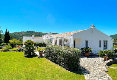 Villa with pool and terrace 2