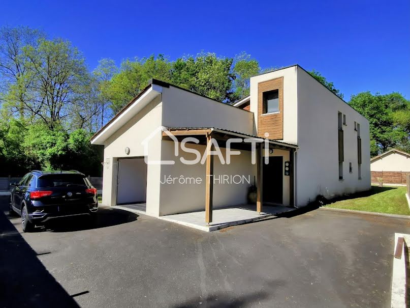 Vente maison 5 pièces 143 m² à Saint-Yzan-de-Soudiac (33920), 329 000 €