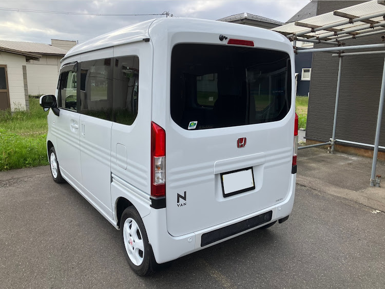 N-VANのN-VAN・DIY・ホワイト化・さし色・タイプR風に関するカスタム事例の投稿画像1枚目