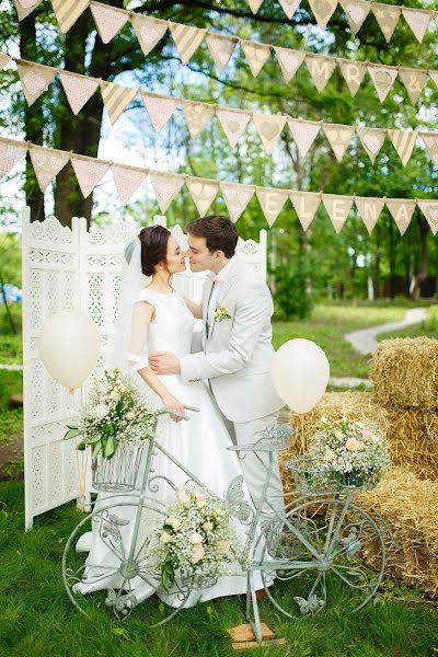 Pulmafotograaf Artem Dolzhenko (artdlzhnko). Foto tehtud 19 juuli 2016