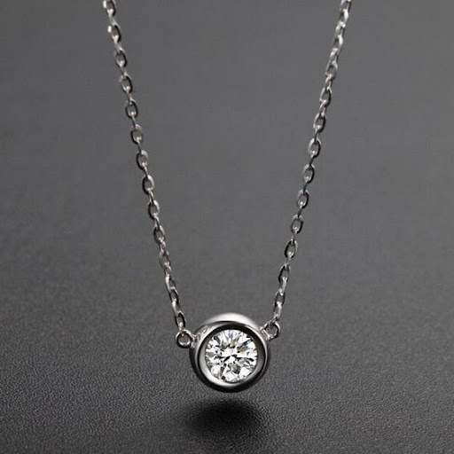 Title 8, Simple Sweater Chain Pendant