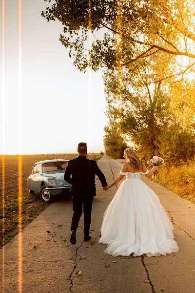 Fotografo di matrimoni Sergiu Irimescu (silhouettes). Foto del 3 gennaio 2023