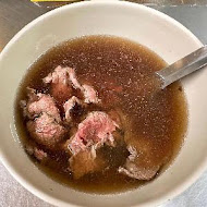 鬍鬚忠牛肉湯