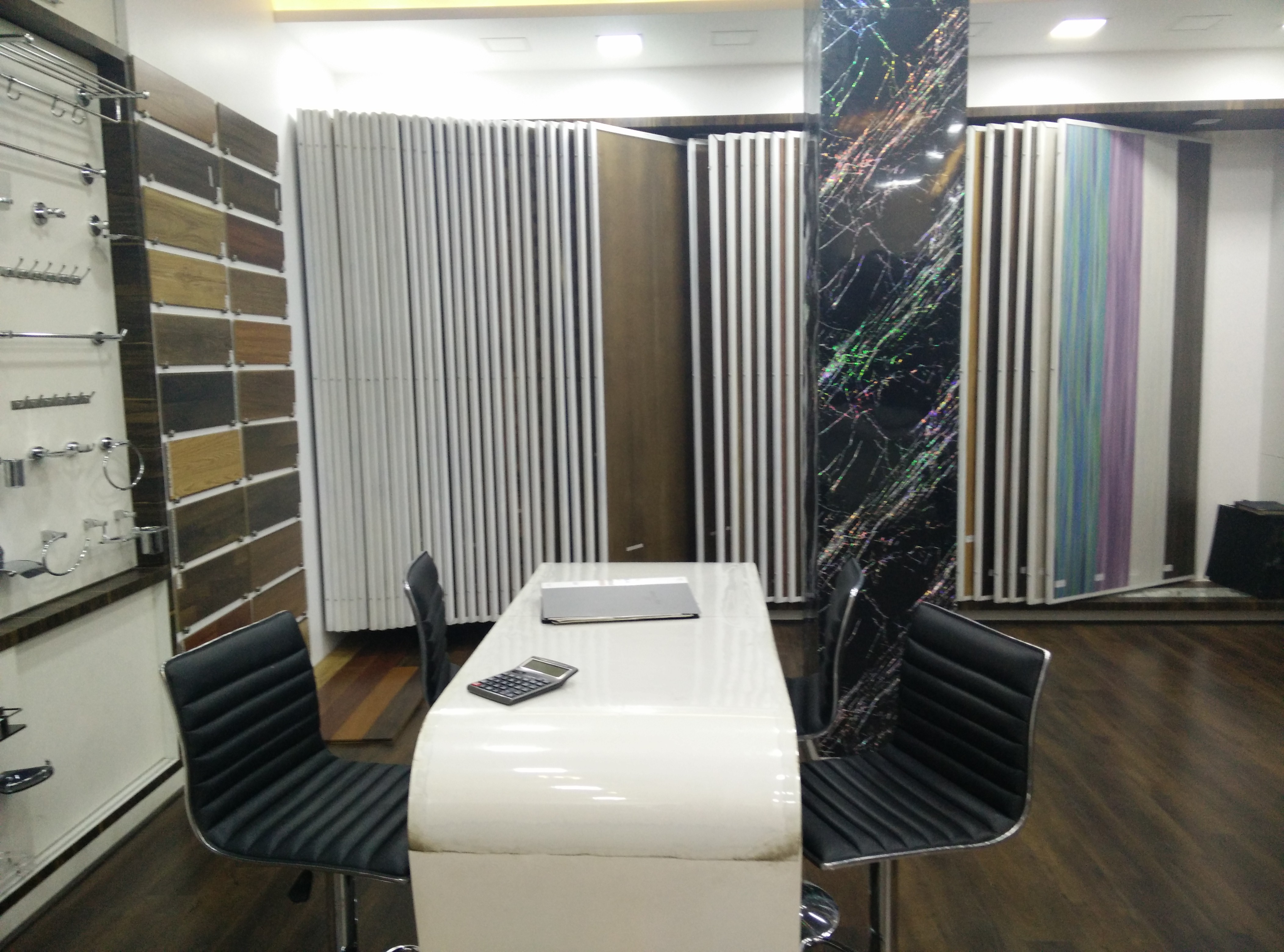 Store image