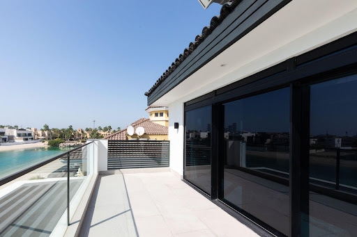 Villa avec piscine en bord de mer 5