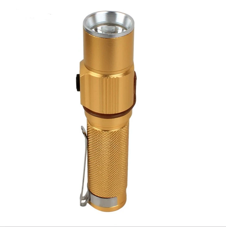 Lanterna LED C70 Potente e Resistente Iluminação Clara e Duradoura Ideal para Camping e Aventuras Bateria de Longa Duração Design Compacto e Confiável