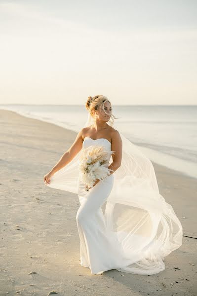 Wedding photographer Leah Adkins (leahinsavannah). Photo of 13 July 2023