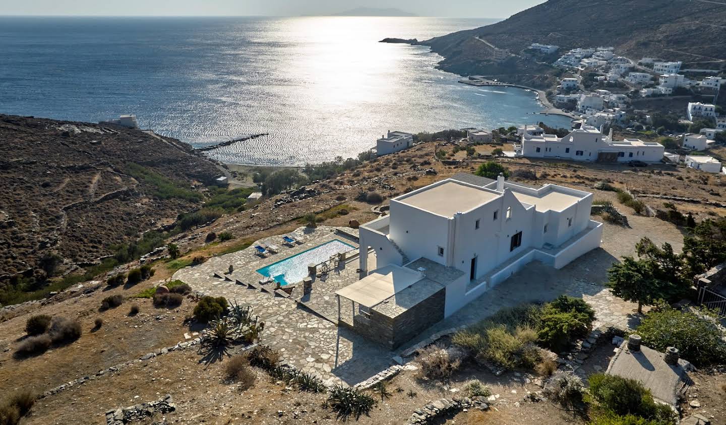Villa avec piscine et jardin Tinos