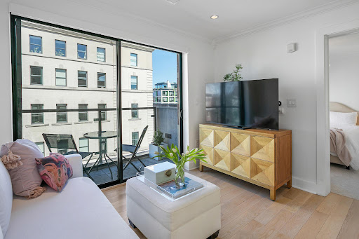 Contemporary apartment with terrace 5