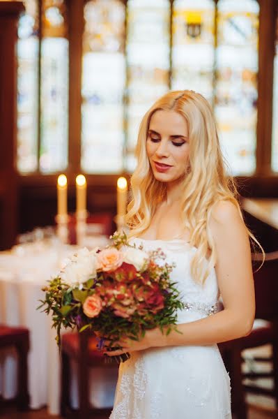 Fotógrafo de casamento Liza Lobanova (lisalobanova). Foto de 20 de novembro 2016