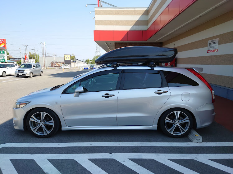 ストリームのゴールデンウィーク・低そうで低くない少し低い車・ルーフボックス・那須高原に関するカスタム事例の投稿画像4枚目