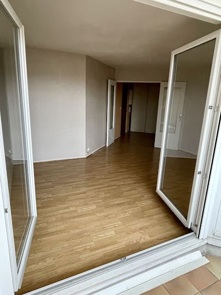 Vente appartement 3 pièces 71.37 m² à Montigny-le-Bretonneux (78180), 261 000 €