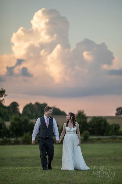 Pulmafotograaf Jen Peplinski (jenpeplinski). Foto tehtud 8 mai 2019