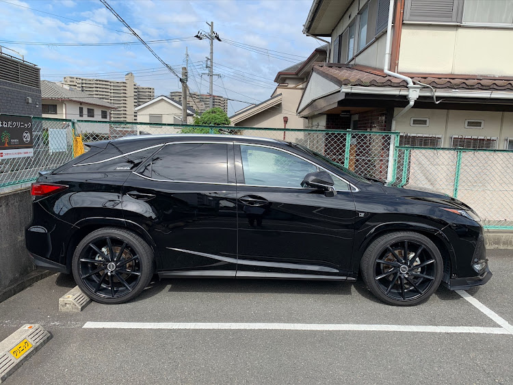RXの６月も宜しくお願いします・TRDオーバーフェンダー・エスティマハイブリッドに関するカスタム事例の投稿画像2枚目