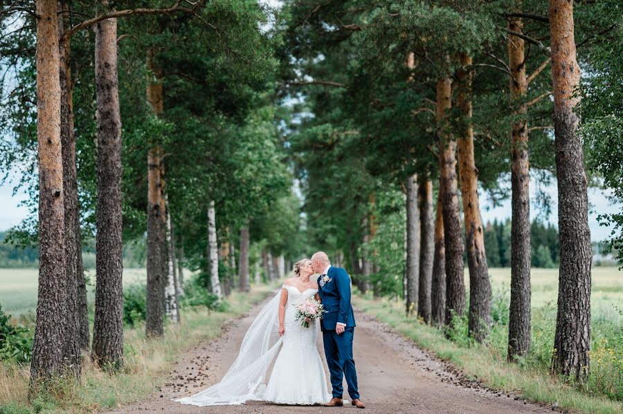 Fotografo di matrimoni Hessu Heikurinen (hessuheikurinen). Foto del 8 gennaio 2023