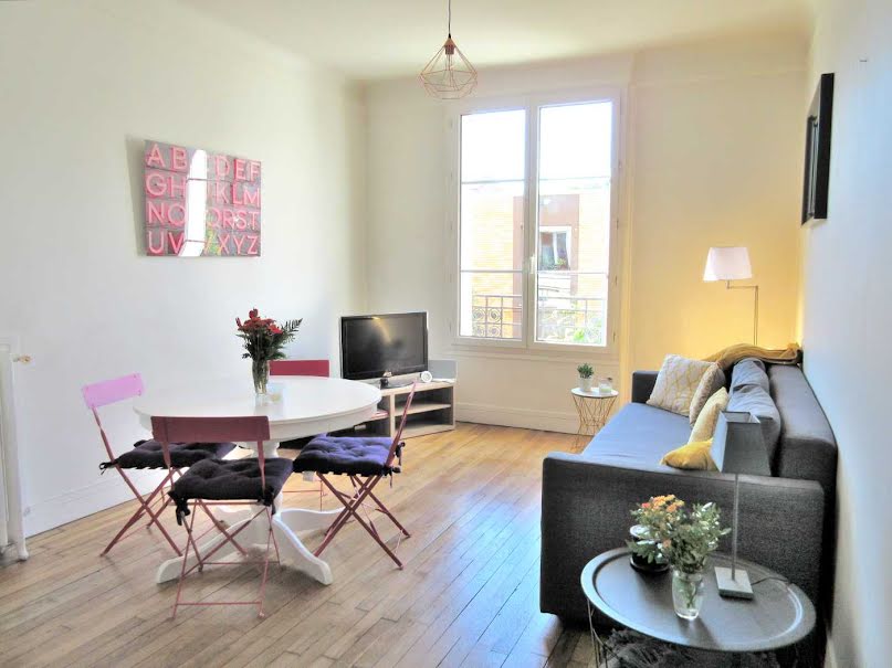 Location meublée appartement 3 pièces 56 m² à Issy-les-Moulineaux (92130), 1 750 €