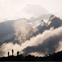 dietro a noi, solo nebbia e fatica... di 