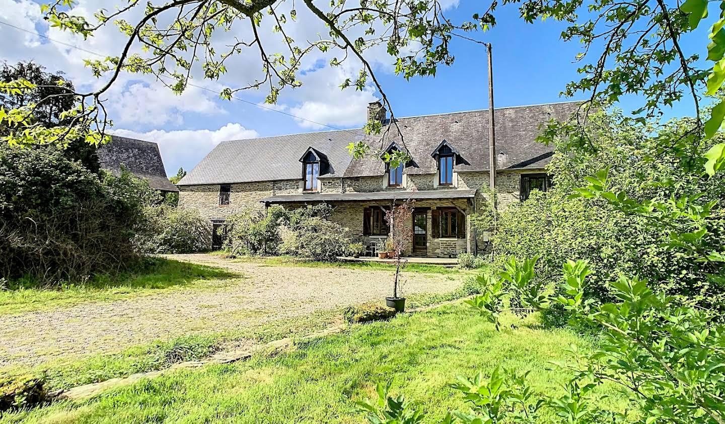 House with garden and terrace Villers-Bocage