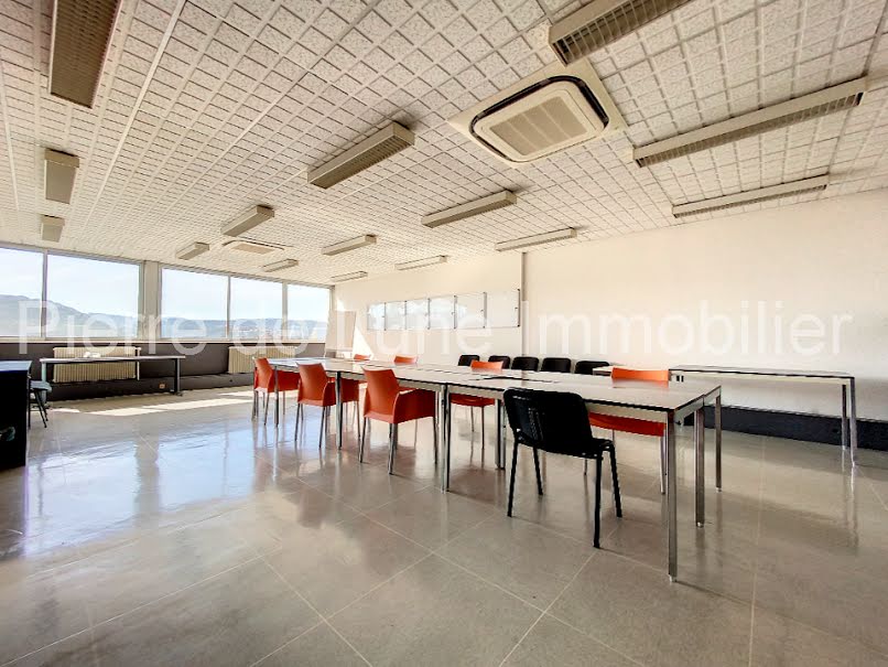 Vente locaux professionnels  1140 m² à Besançon (25000), 900 000 €