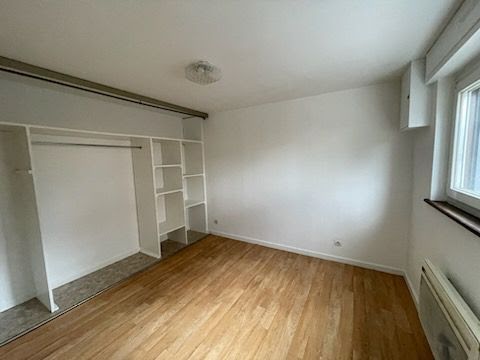 Location  appartement 1 pièce 27 m² à Saint-die-des-vosges (88100), 382 €