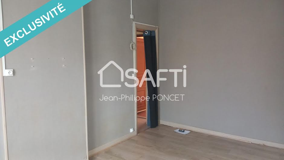 Vente appartement 3 pièces 75 m² à Guise (02120), 60 000 €