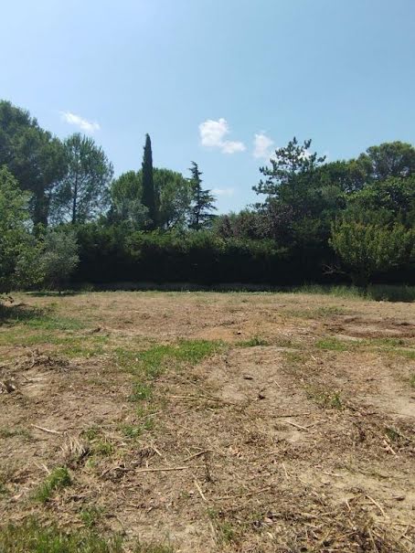 Vente terrain  1304 m² à Clarensac (30870), 234 000 €