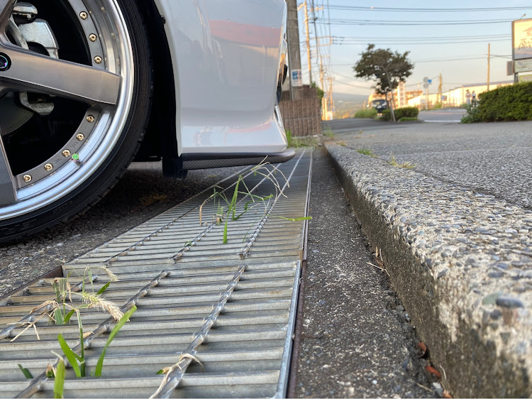 ステップワゴンスパーダの出張中です・朝早くて眠い・もう寝ます・車高高いのにリップがすれすれ・コメント返信遅れます💦に関するカスタム事例の投稿画像8枚目