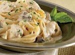 Chicken and Mushroom Fettuccini Alfredo was pinched from <a href="http://momswithcrockpots.com/2012/02/chicken-and-mushroom-fettuccini-alfredo/" target="_blank">momswithcrockpots.com.</a>