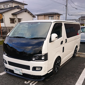 ハイエースバン TRH200V