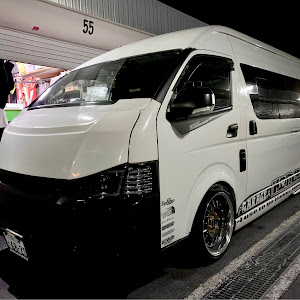 ハイエースバン
