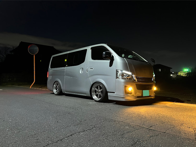NV350キャラバンのホイール売ります・ハイエース・ファブレスXR-6・車検戻し・シャコタン卒業に関するカスタム事例の投稿画像2枚目