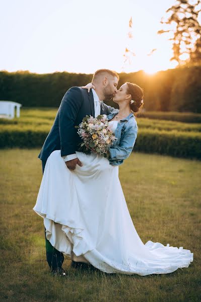 Fotógrafo de casamento Barbora Chmelařová (fotobarbora). Foto de 21 de junho 2022