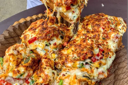 Cheese And Topping Garlic Bread