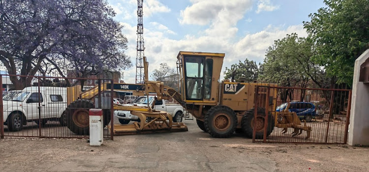 Striking workers blockaded entrances to the Mogalakwena local municipality in Mokopane in Limpopo on Thursday.