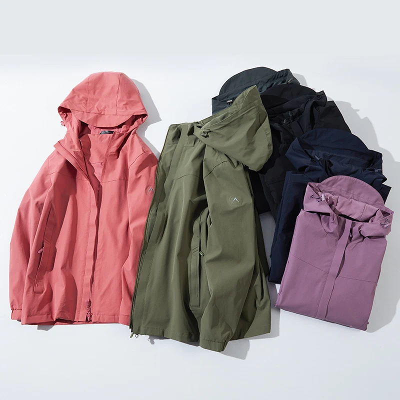 Chaqueta Shell Talla Grande Impermeable Cortavientos Traje de Montaña Abrigo para mujer Protección contra el clima robusta y versátil para aventuras al aire libre.