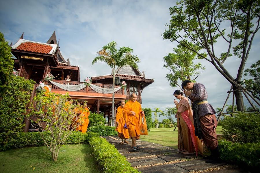 Wedding photographer Nattawut Kojchapoom (cmanproduction). Photo of 8 September 2020