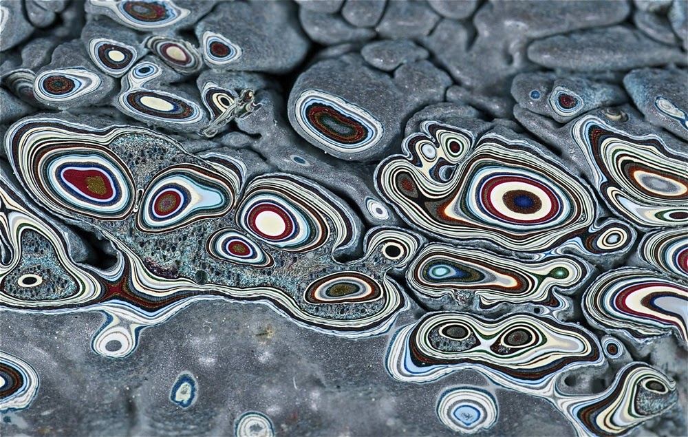 Fordite, as joias feitas com tinta