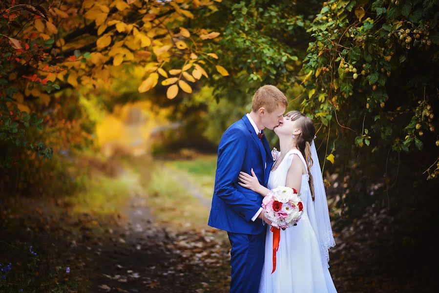 Bryllupsfotograf Yuriy Golubev (photographer26). Foto fra oktober 17 2017