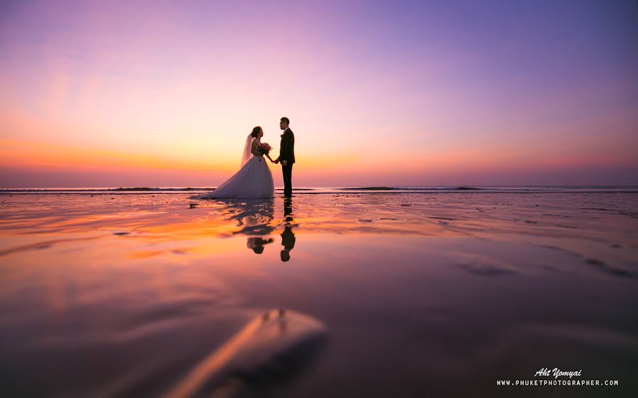 結婚式の写真家Aht Yomyai (phuketphotograp)。2019 6月15日の写真