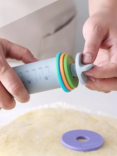 Title 2, Adjustable Thickness Rolling Pin for perfect do...
