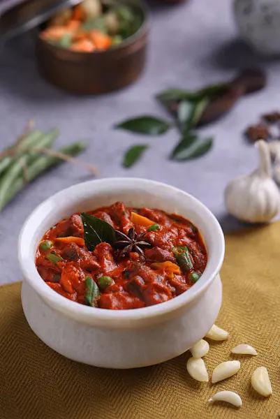 Vegetable Chettinadu With Butter Soft Uttappam