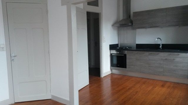 Location  appartement 2 pièces 46 m² à La Souterraine (23300), 442 €