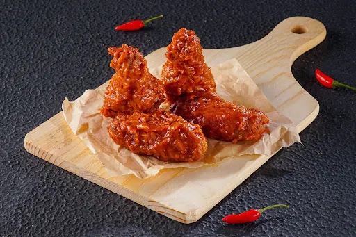 Fiery Sriracha Chicken Wings (4Pcs)
