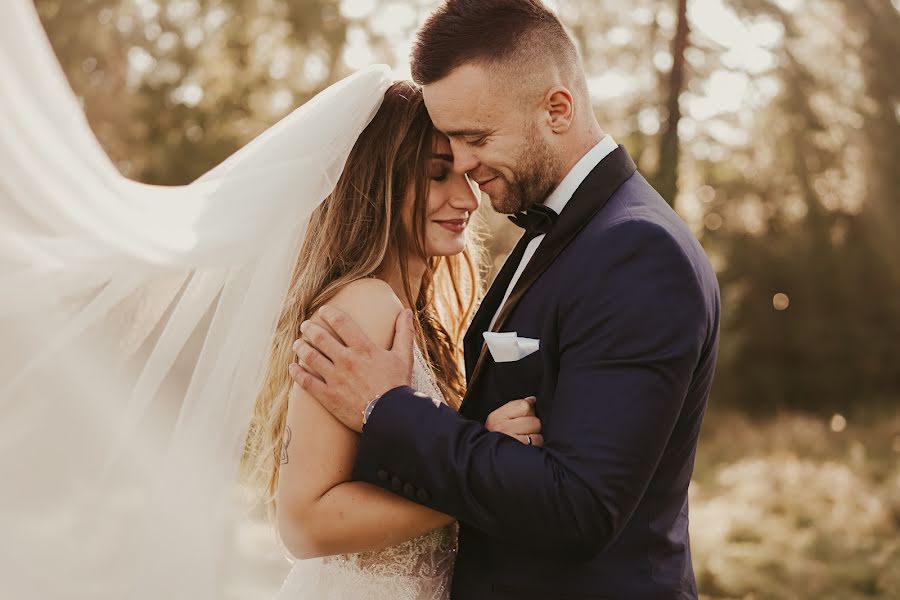 Fotógrafo de casamento Klaudia Kędzior (klaudiakedzior). Foto de 28 de março 2022