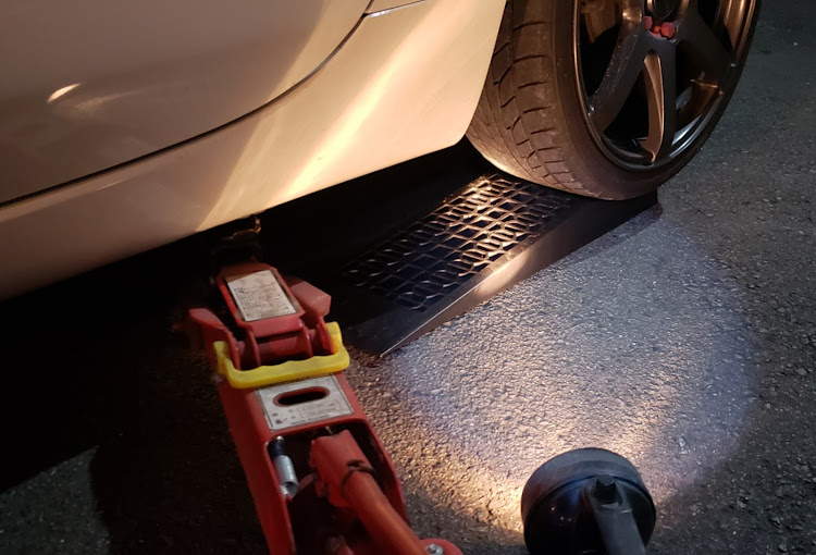 ロードスターのアテンザ・タイヤ交換・ホイール洗車に関するカスタム事例の投稿画像3枚目